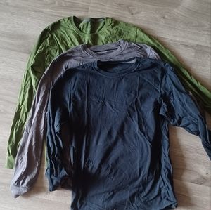 Bundle of FIVE shirts